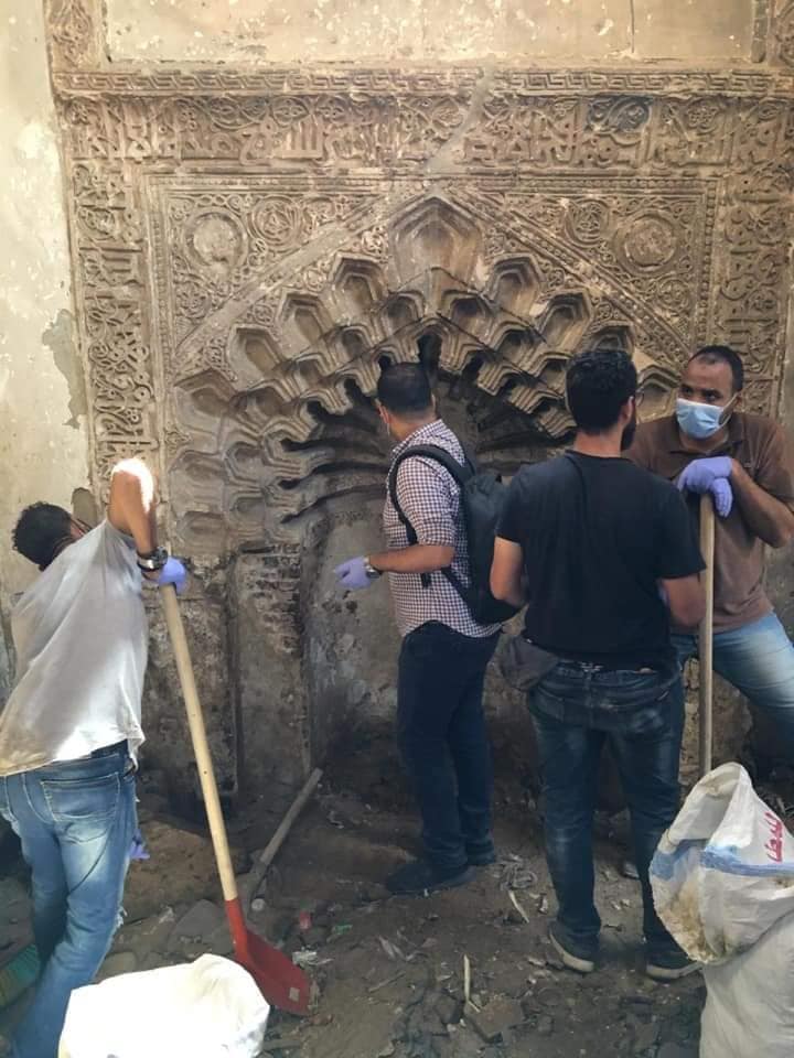 men-cleaning-history