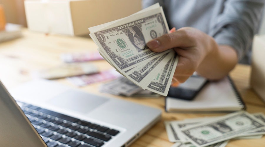 money-laptop